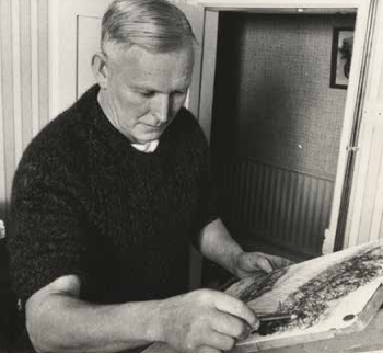 Cyril Stephens completes a picture